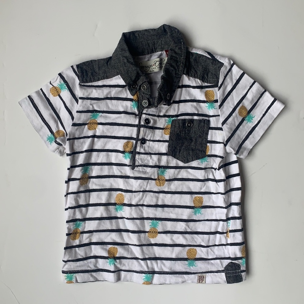 Fun pineapple shirt